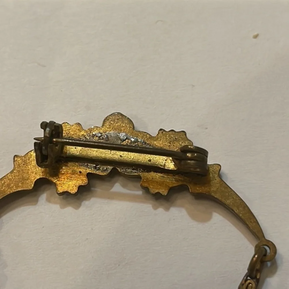 RARE 1920s VINTAGE MIXED METALS CHERUB ANGEL SWINGING ON SWING BROOCH‎